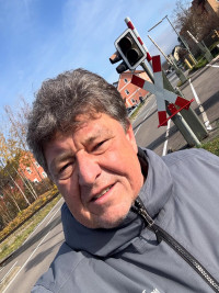 2025-11-12 Andreas Weinmann Bahnübergang Klardorf 2