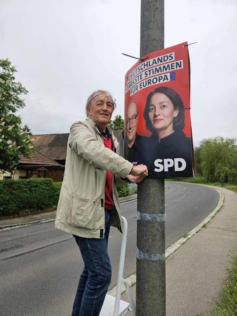 2024-05-07 Europawahl Plakate aufhängen (2)