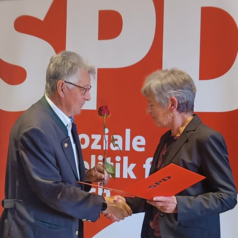 2025-05-16 SPD Fronberg Mitgliederversammlung Alfred Braun und Ulrike Roidl